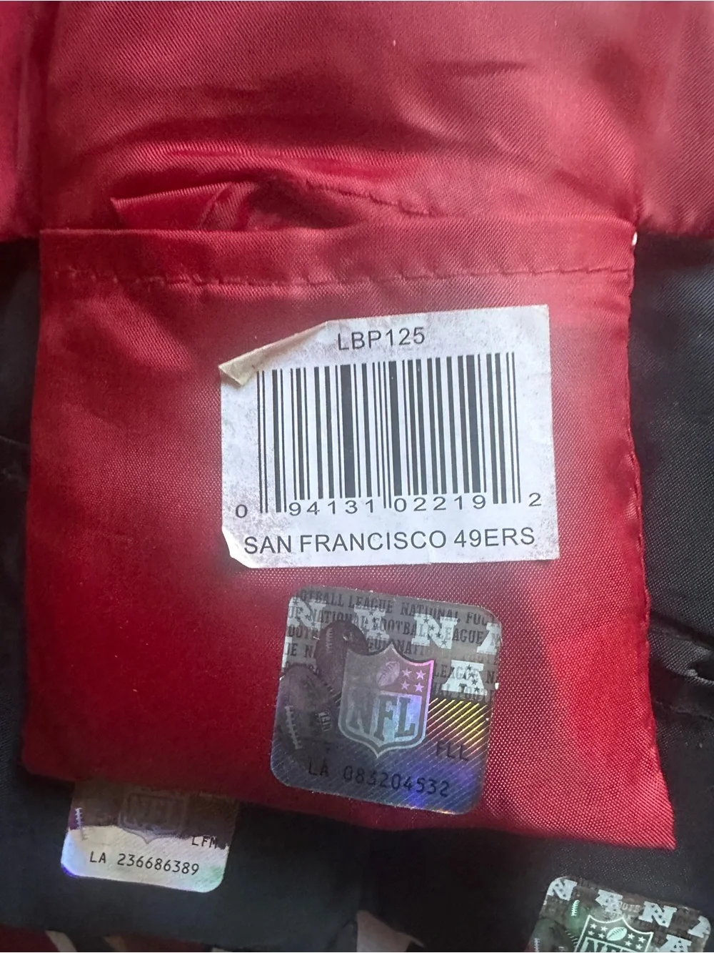 BUNDLE •2 NFL Raiders Nylon Travel Bag•4 NFL 49ers with Holographic NFL Shield•